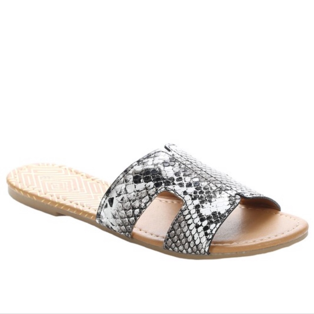 🐍 Python print slip on sandals 🐍 - Picture 4 of 6
